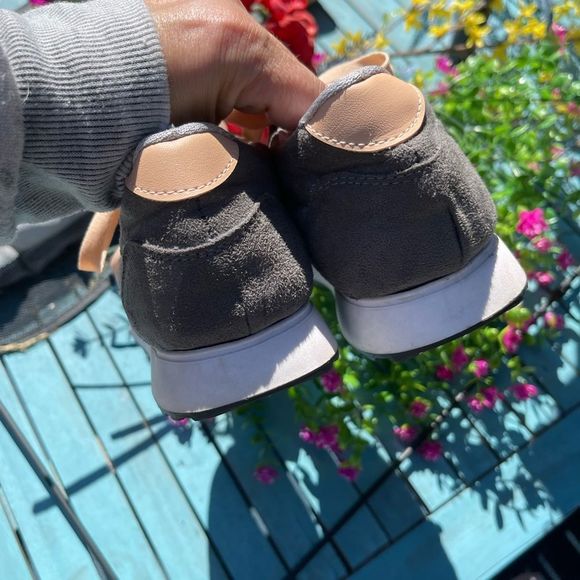 Almendra Grey Tweed Sneaker Peach Laces EU Size 39 US Size 8.5 - Picture 6 of 16